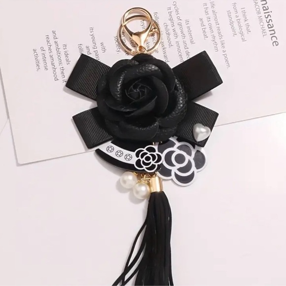 THREE PIECE CHARMS/KEYCHAINS - Picture 4 of 8